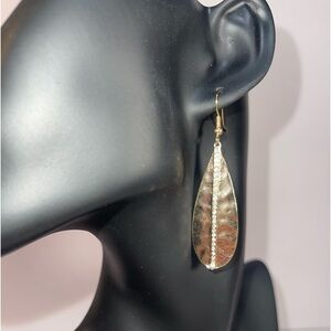 NWOT Gold Tone Leaf Earrings With Rhinestones